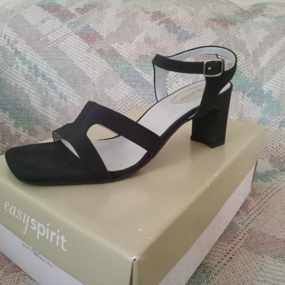 Black strappy heels - Picture 5 of 6